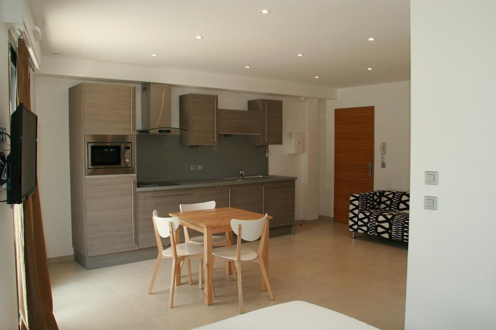 Appart Azur Apartment Saint-Laurent-du-Var Phòng bức ảnh