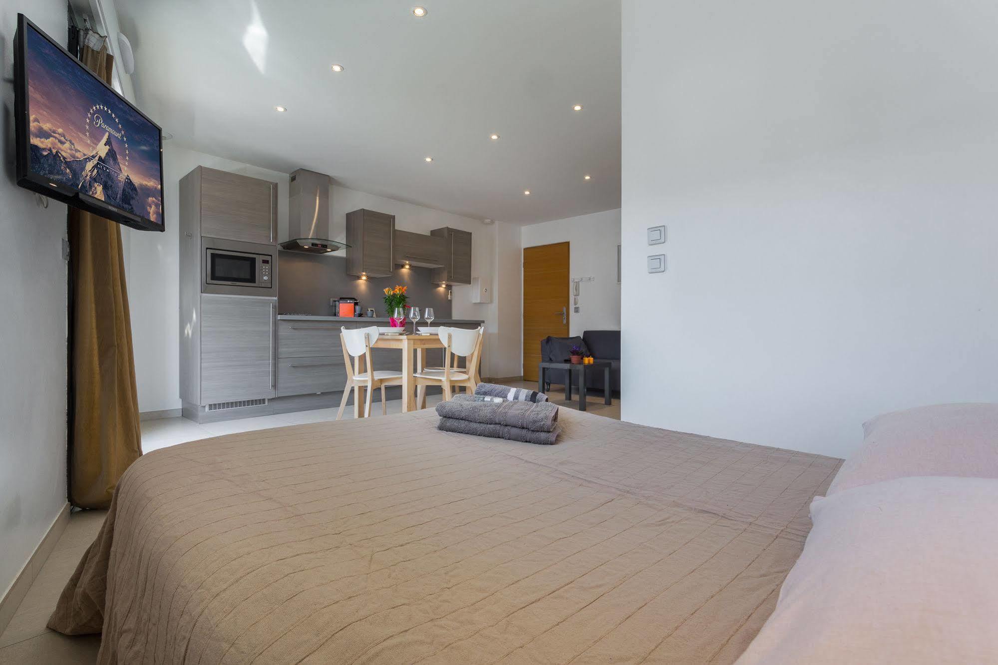 Appart Azur Apartment Saint-Laurent-du-Var Ngoại thất bức ảnh